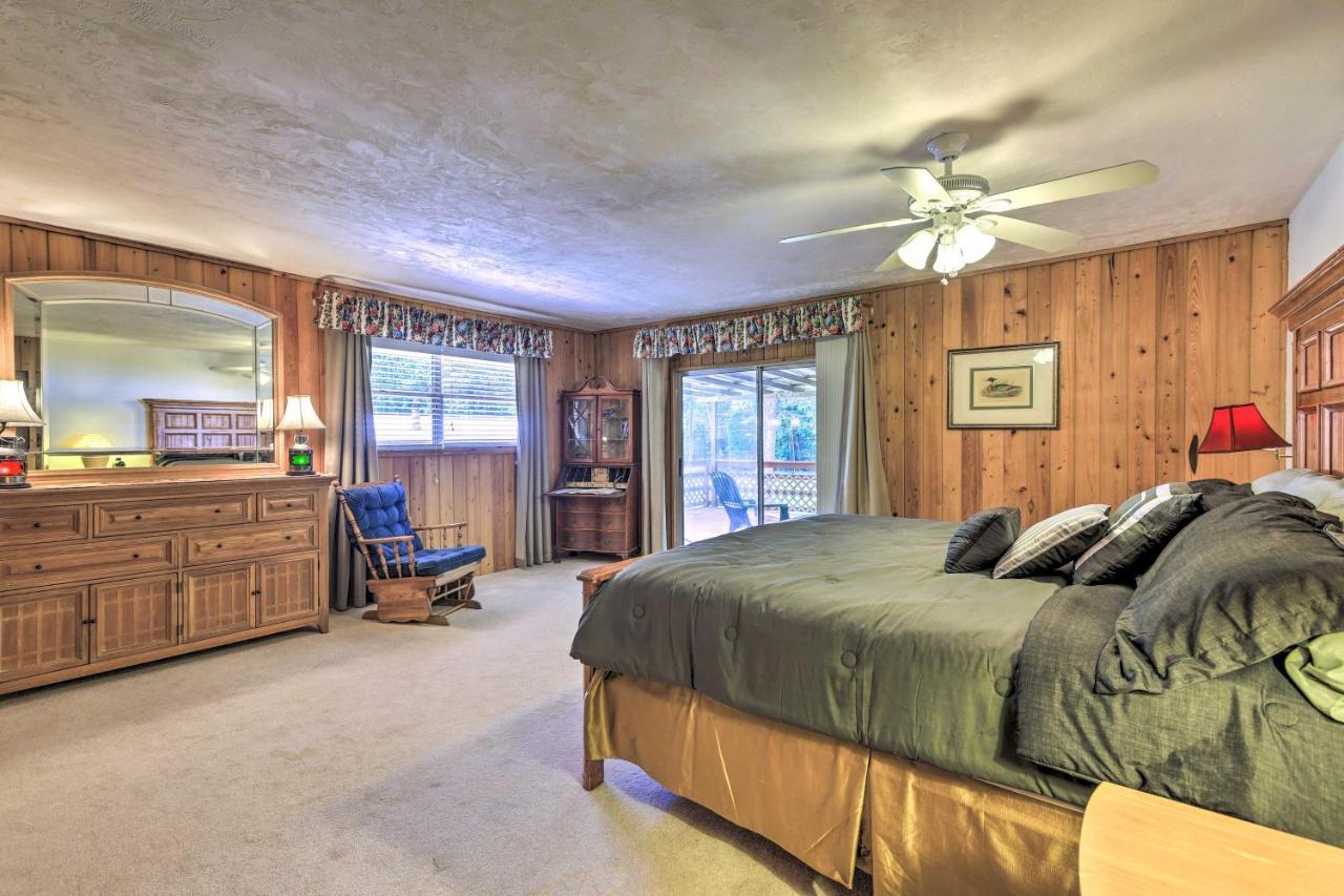 Charming Abode With Dock On The Suwannee River Bell Exterior photo