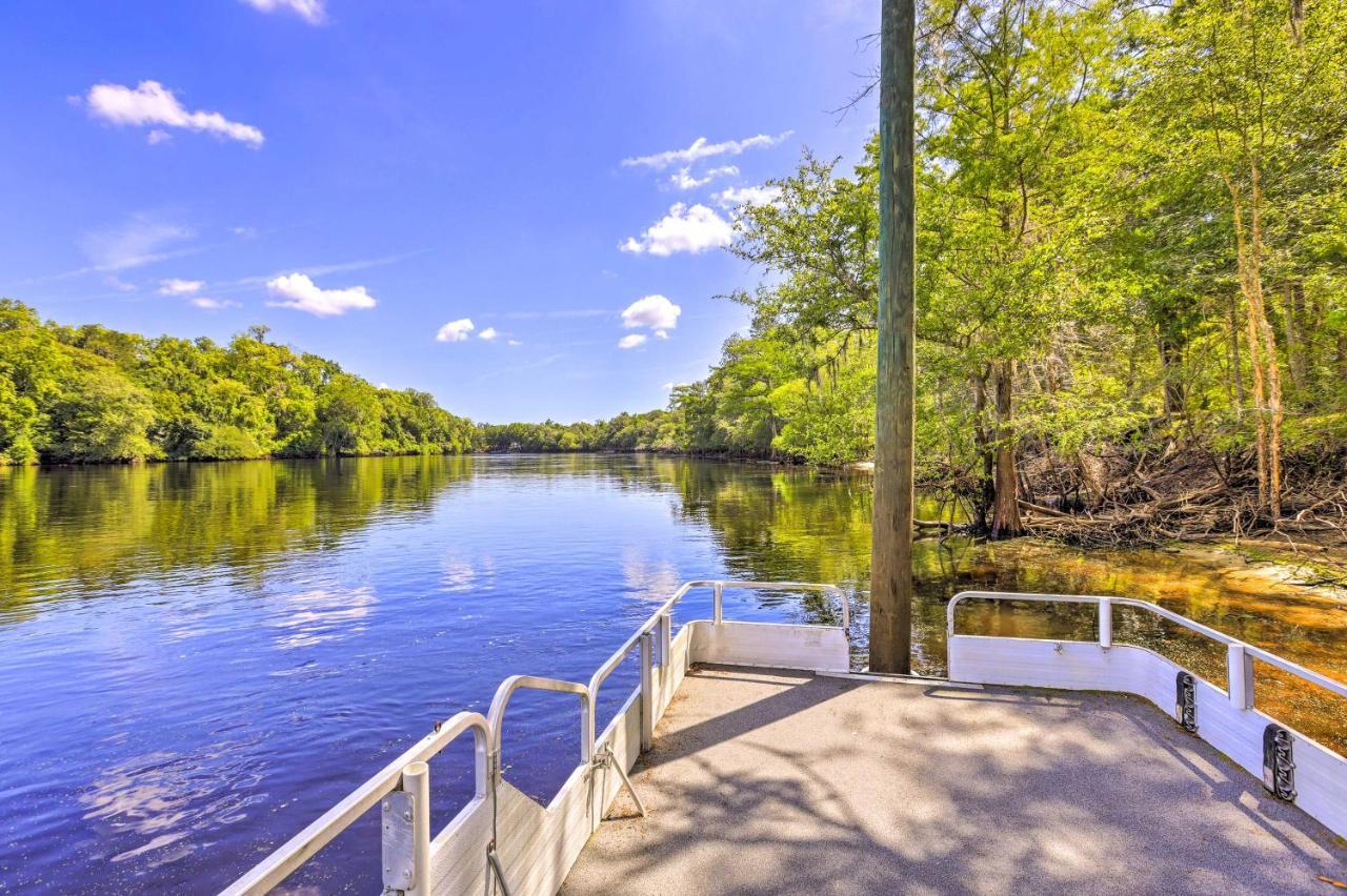 Charming Abode With Dock On The Suwannee River Bell Exterior photo